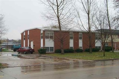 1010 N School St in Normal, IL - Building Photo