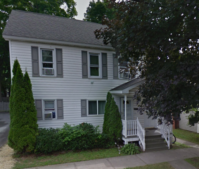 108 Clinton St, Unit 1 in Saratoga Springs, NY - Building Photo - Building Photo