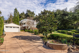 2498 Hereford Rd in Westlake Village, CA - Building Photo - Building Photo