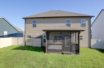 2022 Jackie Lorraine Drive in Clarksville, TN - Building Photo - Building Photo