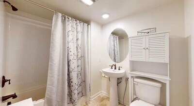 812 Ada St, Unit 6 in Chula Vista, CA - Building Photo - Building Photo