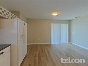 1445 Blossom Bayou Cir in Ruskin, FL - Foto de edificio - Building Photo