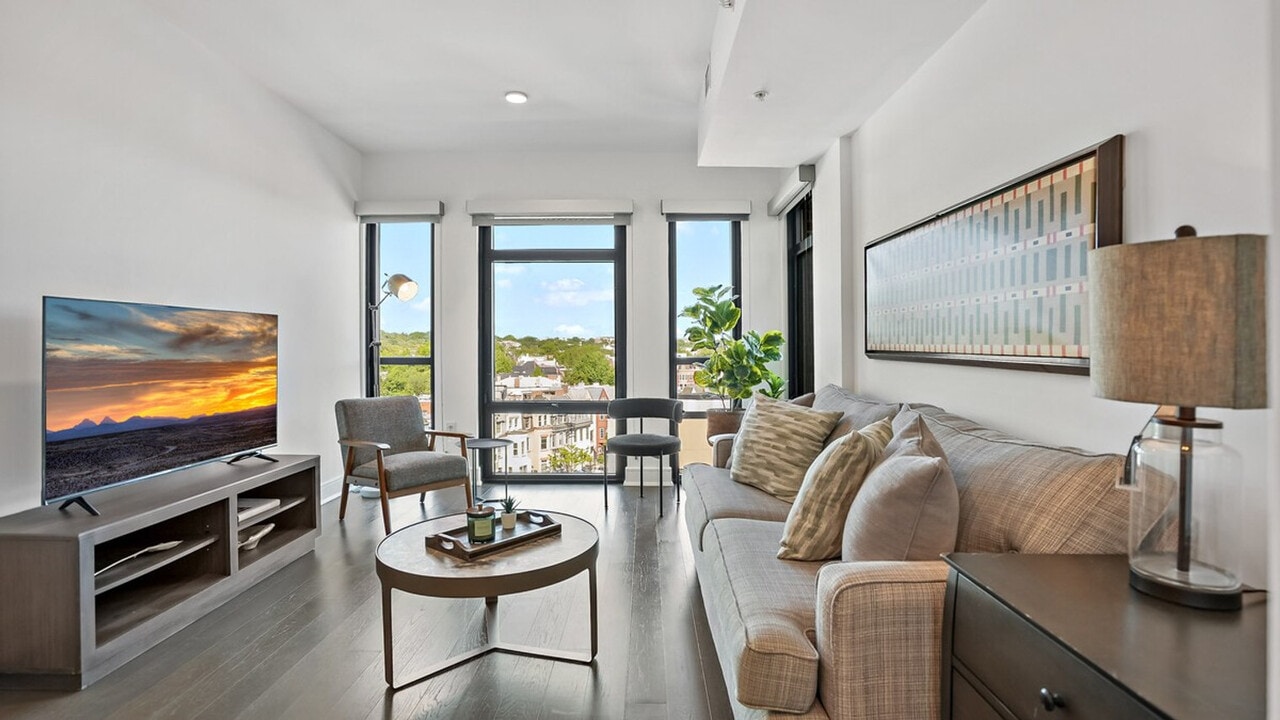 1926 6th St NW in Washington, DC - Building Photo