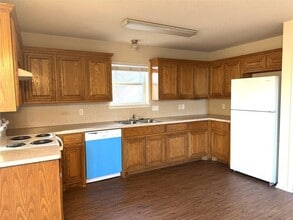 1605 Paint Brush Dr in Lockhart, TX - Building Photo - Building Photo