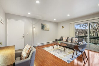 2025 California St-Unit -Apt 39A in Mountain View, CA - Building Photo - Building Photo