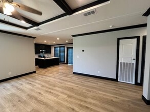 1093 Anna Ln in Sealy, TX - Building Photo - Building Photo