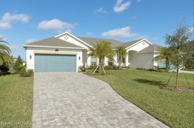 property at 2746 Spur Dr