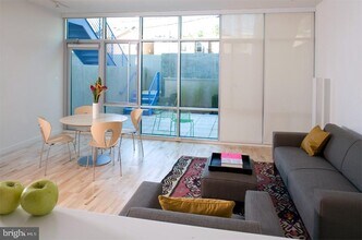 419 Ridge St NW in Washington, DC - Building Photo - Building Photo