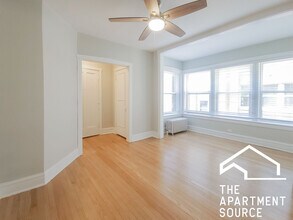 5059 N Damen Ave, Unit 2E in Chicago, IL - Building Photo - Building Photo