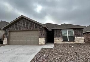 1642 Wrigley Dr in Odessa, TX - Building Photo