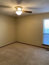 2504 Tredington Way in Edmond, OK - Building Photo - Building Photo