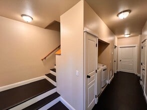 2389 Brooklyn Dr in Coos Bay, OR - Building Photo - Building Photo