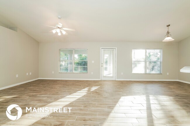 1911 NE 19th Ave in Cape Coral, FL - Building Photo - Building Photo