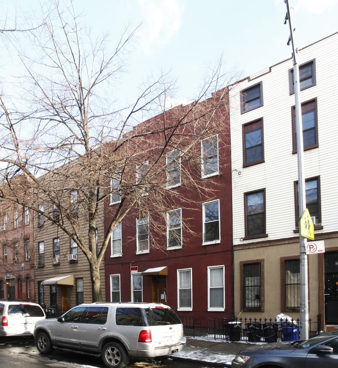 272 Himrod St in Brooklyn, NY - Building Photo