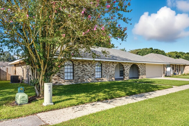 119 Canada Dr in Lafayette, LA - Building Photo - Building Photo