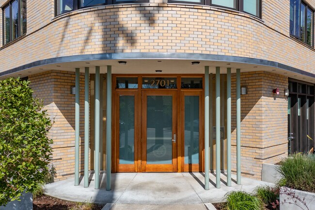 2701 SE Clinton St in Portland, OR - Building Photo - Building Photo