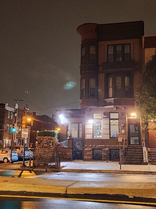 2342 S Broad St in Philadelphia, PA - Foto de edificio - Building Photo