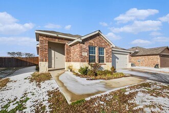 815 Ranahan Ln in Royse City, TX - Foto de edificio - Building Photo