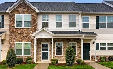 119 Summerland Dr in Greensboro, NC - Building Photo - Building Photo