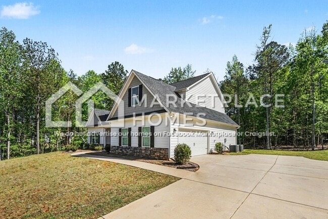 110 Hawthorn Ln in Covington, GA - Building Photo - Building Photo