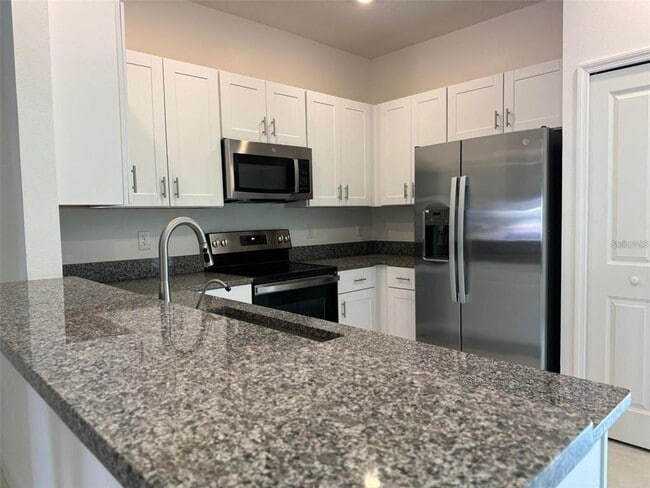 10398 Trumpet Honeysuckle Wy in San Antonio, FL - Building Photo - Building Photo