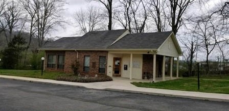 Fox Ridge Place Apartments in Gainesboro, TN - Building Photo