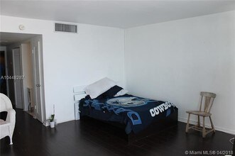 1000 West Ave-Unit -PH31 in Miami Beach, FL - Building Photo - Building Photo