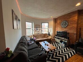 610 Columbus Ave, Unit 5 in Boston, MA - Foto de edificio - Building Photo