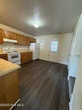 604 Rainbow Dr in Jacksonville, NC - Building Photo - Building Photo
