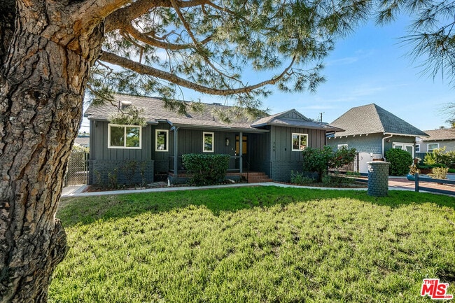 749 N Niagara St in Burbank, CA - Building Photo - Building Photo