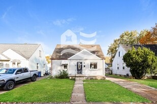 2062 Champaign Rd in Lincoln Park, MI - Building Photo