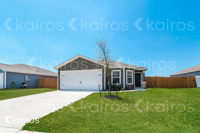 8415 Dusty Ridge Rd in Mont Belvieu, TX - Foto de edificio - Building Photo