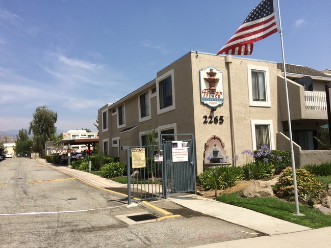 Fountain Place Apartments in Highland, CA - Building Photo - Building Photo