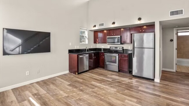 property at 1205 W Roosevelt St