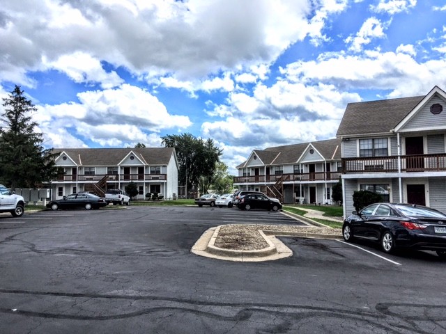 Hampton Place Apartments in Blue Springs, MO - Building Photo - Building Photo