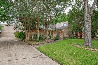 2107 Shadowbriar Dr in Houston, TX - Building Photo - Building Photo