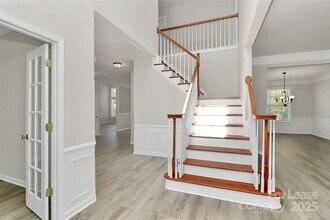 2108 Oakcliffe Ct in Harrisburg, NC - Building Photo - Building Photo