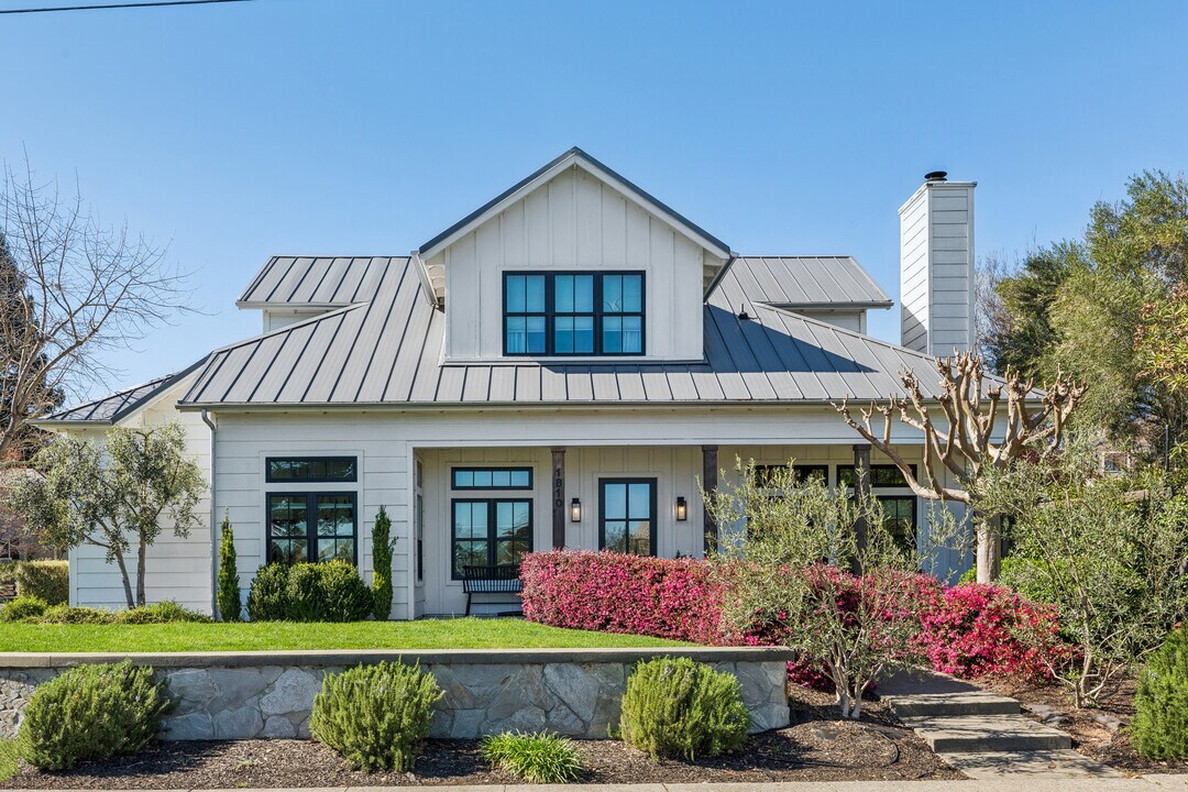 1810 Quail Ct in St Helena, CA - Building Photo