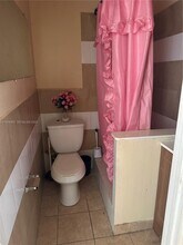 3491 NW 33rd Ct in Lauderdale Lakes, FL - Building Photo - Building Photo