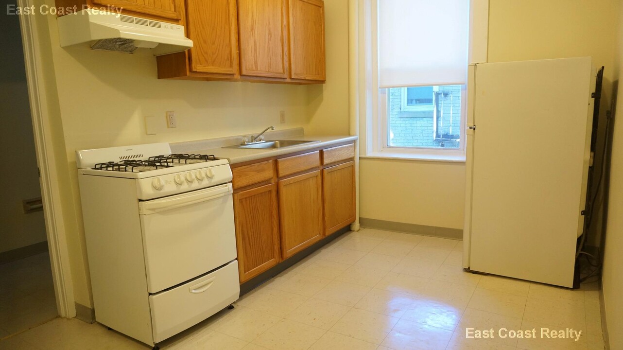 161 Kelton St, Unit 35 in Boston, MA - Building Photo