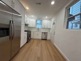 2503 S 2nd St in Philadelphia, PA - Building Photo