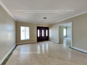 10840 SW 32nd St in Miami, FL - Building Photo - Building Photo
