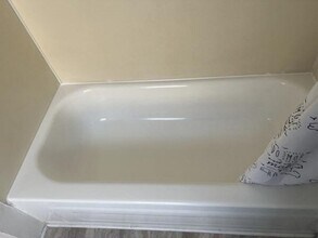 40 W Broadway in Derry, NH - Building Photo - Building Photo