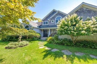 18 Remsen Ln in West Hampton Dunes, NY - Building Photo - Building Photo