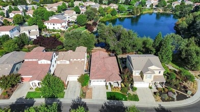 325 Indian Runner Ct in Roseville, CA - Foto de edificio - Building Photo