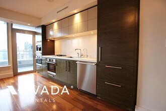 667 Howe St in Vancouver, BC - Building Photo - Building Photo