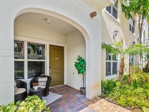 12417 NW 17th Manor in Pembroke Pines, FL - Building Photo - Building Photo