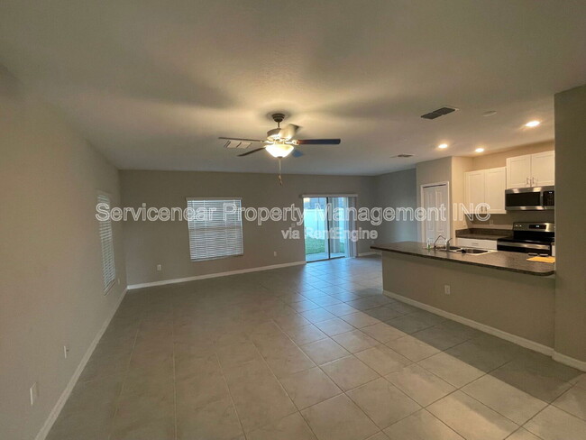 5016 Wild Senna Blvd in Tampa, FL - Building Photo - Building Photo