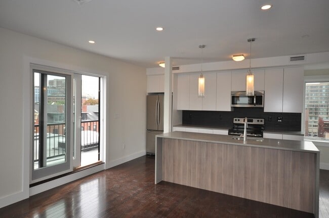 659 Massachusetts Ave in Boston, MA - Foto de edificio - Building Photo