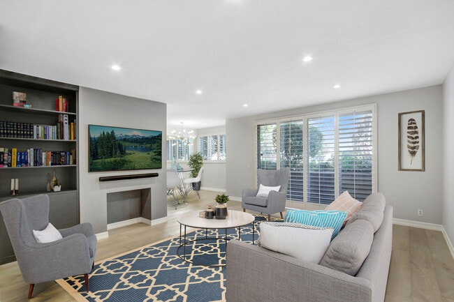 4949 Genesta Ave, Unit 104 in Encino, CA - Foto de edificio - Building Photo